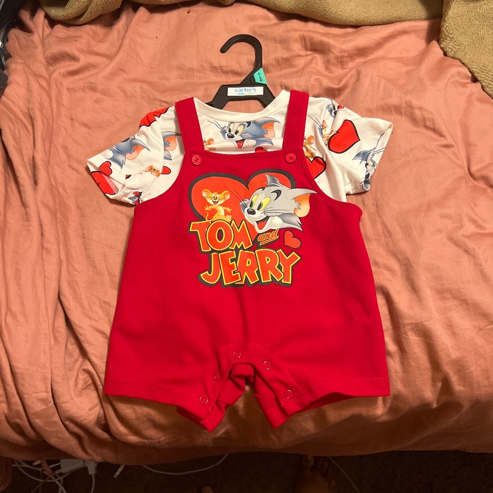 Tom and Jerry shirt and suspenders